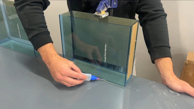 C&oacute;mo pegar pl&aacute;stico acr&iacute;lico a pl&aacute;stico Gu&iacute;a profesional paso a paso